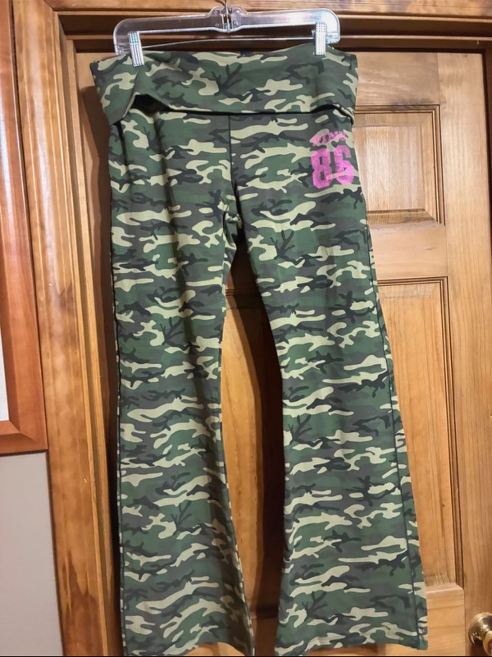 Victoria’s Secret PINK Camo Leggings